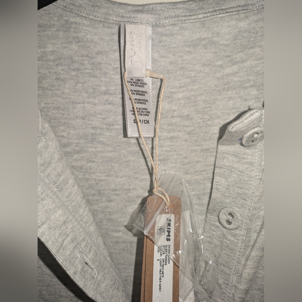 BB1. NWT SKIMS SLEEP DRESS IN LIGHT HEATHER GREY - Picture 5 of 6